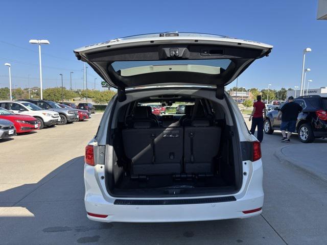 Photo of 2018 White Diamond Pearl Honda Odyssey