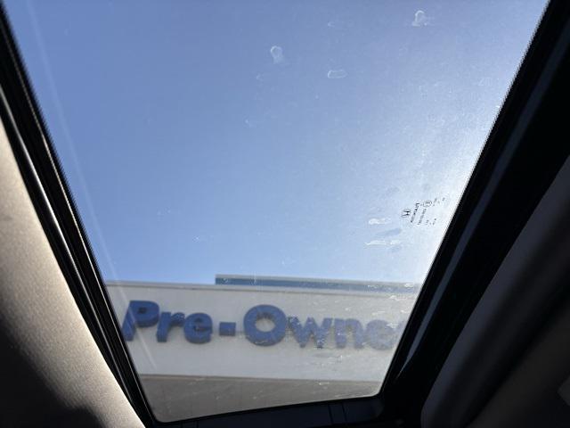 Photo of 2018 White Diamond Pearl Honda Odyssey