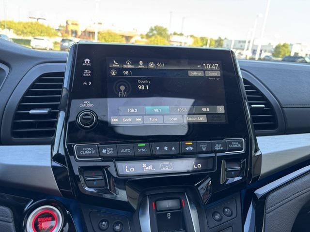 Photo of 2018 White Diamond Pearl Honda Odyssey