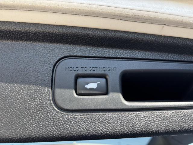 Photo of 2018 White Diamond Pearl Honda Odyssey