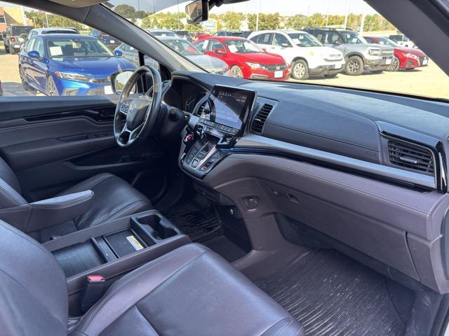 Photo of 2018 White Diamond Pearl Honda Odyssey