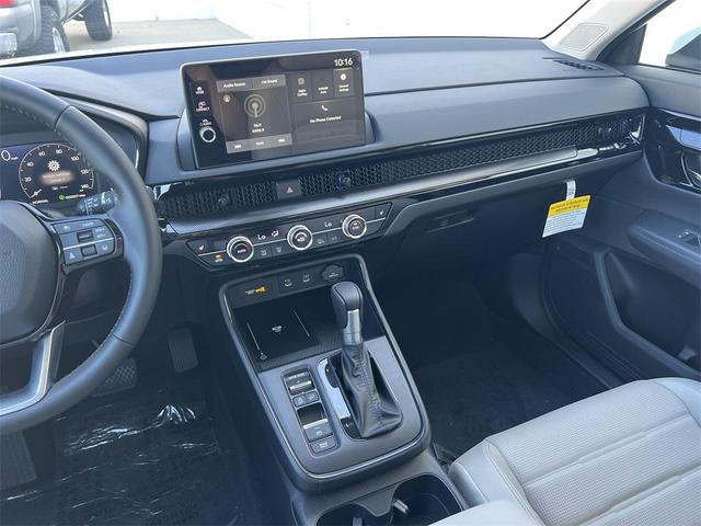 Photo of 2026 Platinum White Pearl Honda CR-V
