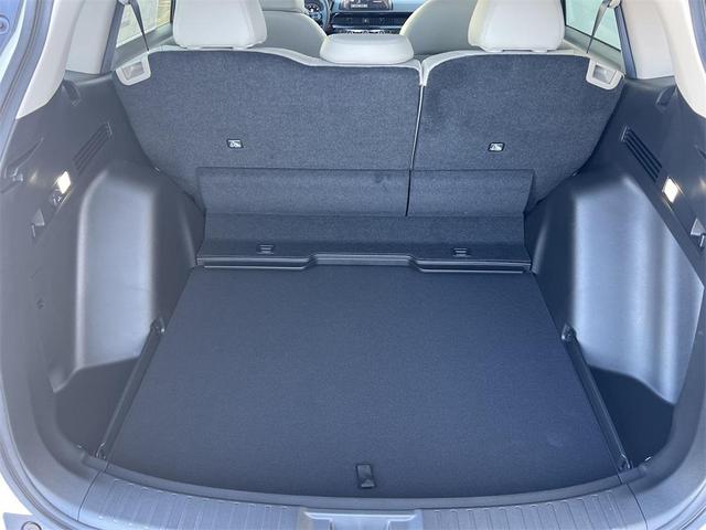 Photo of 2026 Platinum White Pearl Honda CR-V