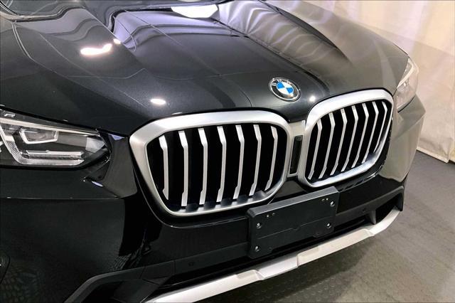 Photo of 2023 Black Sapphire Metallic BMW X3