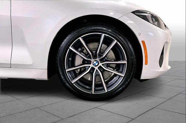 Photo of 2025 Mineral White Metallic BMW 430
