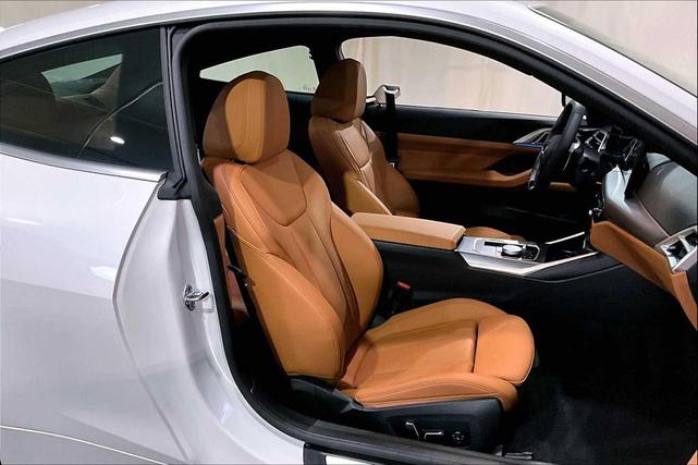 Photo of 2025 Mineral White Metallic BMW 430