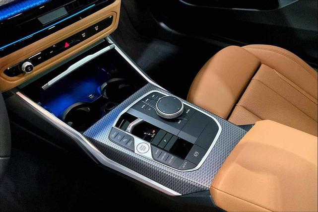 Photo of 2025 Mineral White Metallic BMW 430