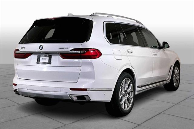 Photo of 2022 Mineral White Metallic BMW X7
