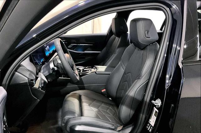 Photo of 2024 Carbon Black Metallic BMW 530