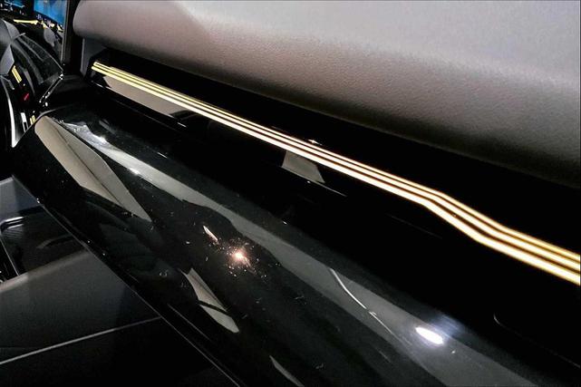 Photo of 2024 Carbon Black Metallic BMW 530