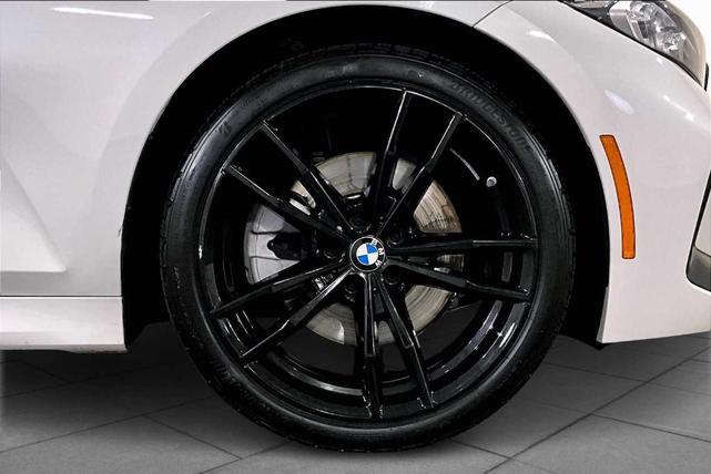 Photo of 2023 Mineral White Metallic BMW 330