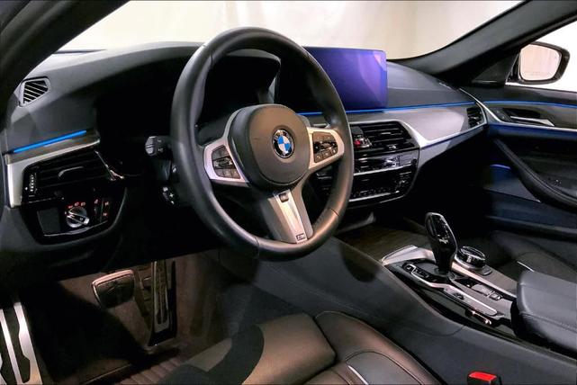 Photo of 2021 Bluestone Metallic BMW 530e
