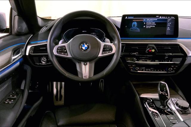 Photo of 2021 Bluestone Metallic BMW 530e