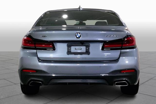 Photo of 2021 Bluestone Metallic BMW 530e