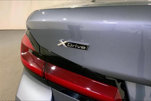 Photo of 2021 Bluestone Metallic BMW 530e