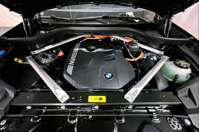 Photo of 2026 Gray BMW X5 PHEV