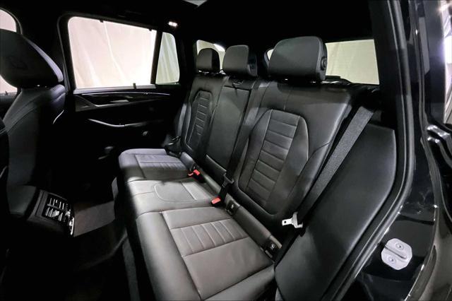Photo of 2024 Black Sapphire Metallic BMW X3