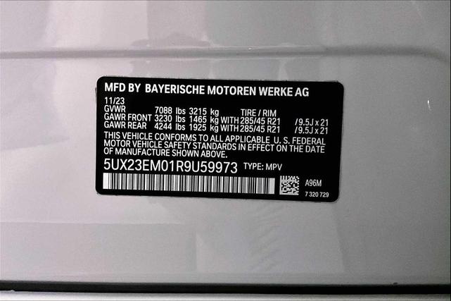 Photo of 2024 Mineral White Metallic BMW X7