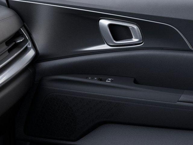 Photo of 2026 Snow White Pearl Kia Carnival