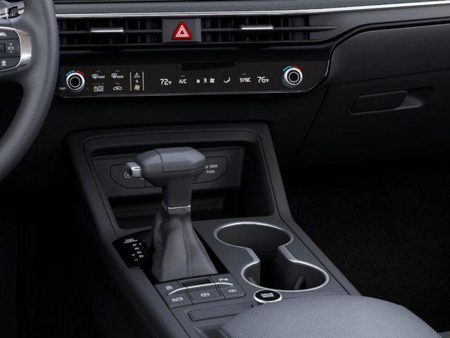Photo of 2026 Snow White Pearl Kia K5