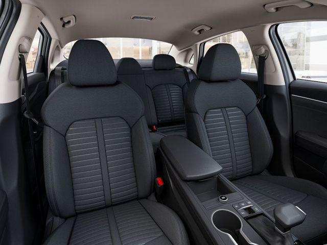 Photo of 2026 Snow White Pearl Kia K5