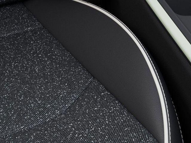 Photo of 2025 Aurora Black Pearl Kia K4