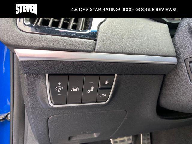 Photo of 2018 Micro Blue Kia Stinger