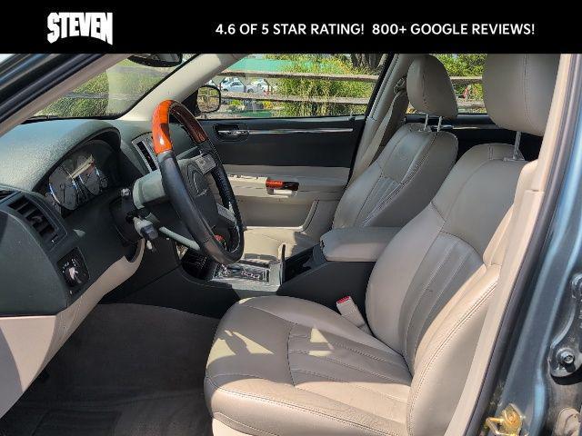 Photo of 2006 Magnesium Pearlcoat Chrysler 300C