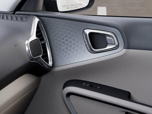 Photo of 2025 Snow White Pearl Kia Soul