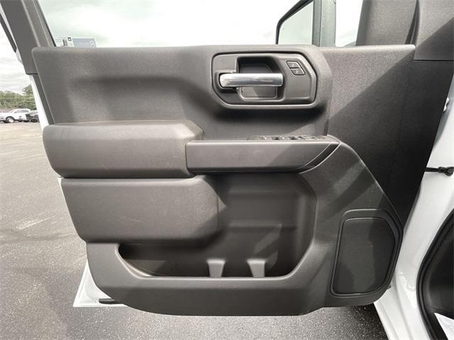 Photo of 2025 Summit White GMC Sierra 3500