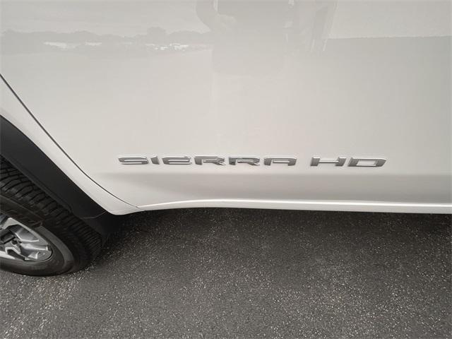 Photo of 2025 Summit White GMC Sierra 3500