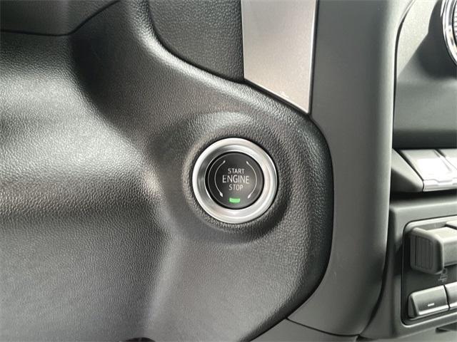 Photo of 2025 Summit White GMC Sierra 3500