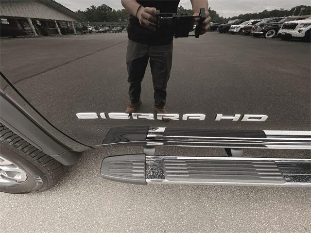 Photo of 2025 Onyx Black GMC Sierra 2500