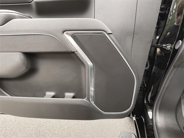 Photo of 2025 Onyx Black GMC Sierra 2500