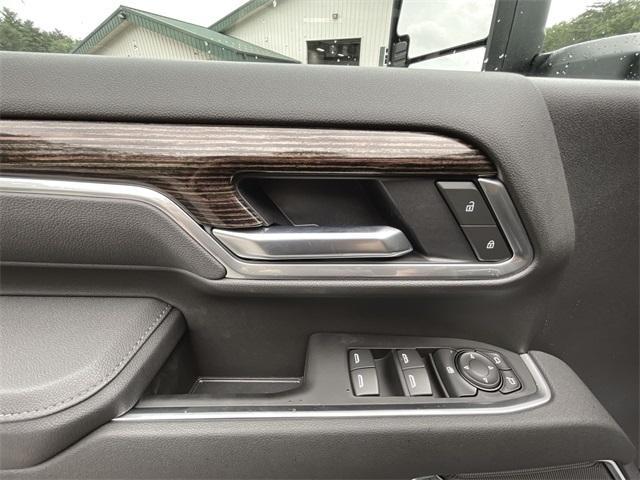 Photo of 2025 Onyx Black GMC Sierra 2500