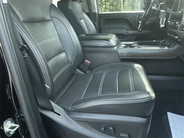 Photo of 2018 Onyx Black GMC Sierra 3500
