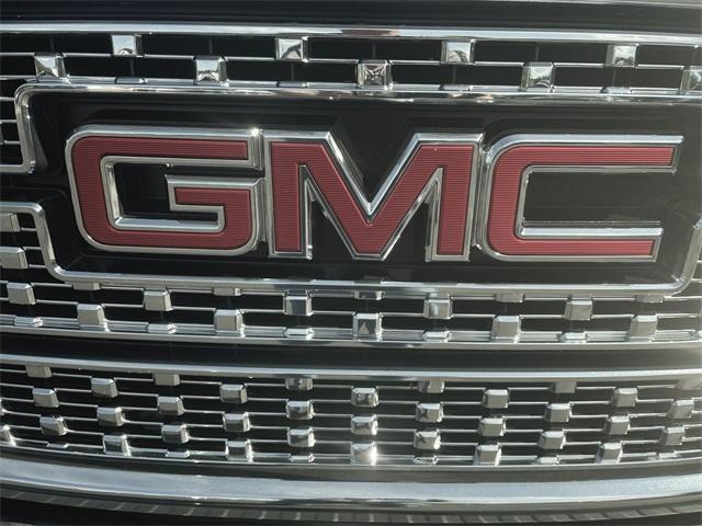 Photo of 2018 Onyx Black GMC Sierra 3500