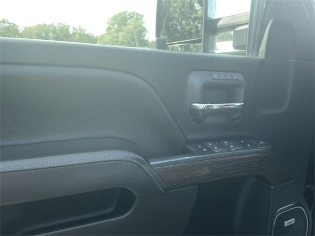 Photo of 2018 Onyx Black GMC Sierra 3500