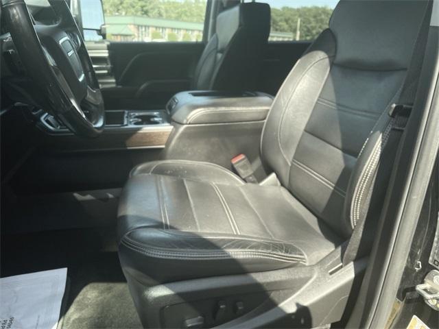 Photo of 2018 Onyx Black GMC Sierra 3500