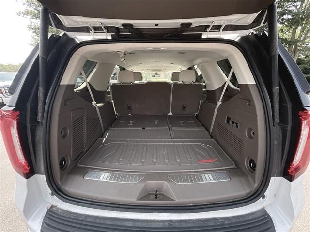 Photo of 2022 White Frost Tri-Coat GMC Yukon