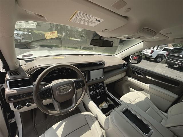 Photo of 2022 White Frost Tri-Coat GMC Yukon