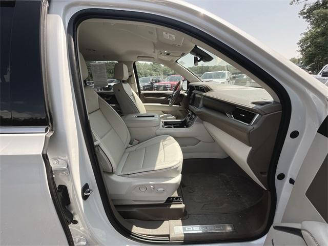 Photo of 2022 White Frost Tri-Coat GMC Yukon