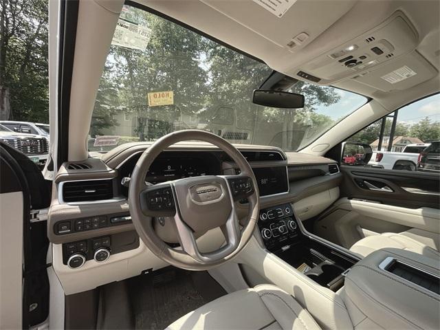Photo of 2022 White Frost Tri-Coat GMC Yukon