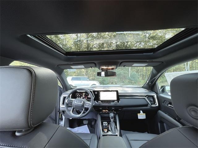 Photo of 2026 Summit White GMC Canyon