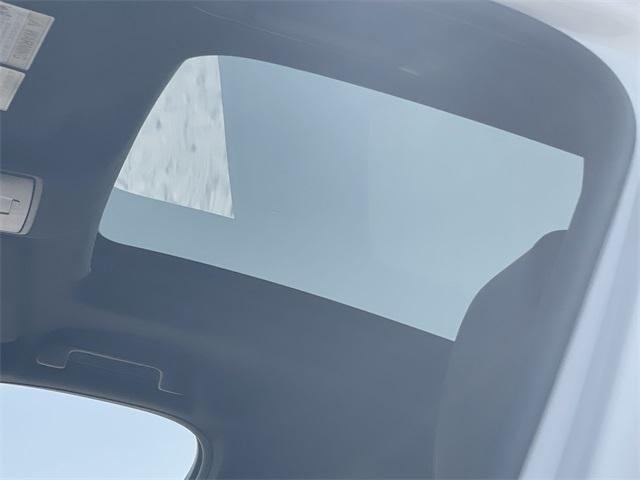 Photo of 2023 Platinum White Pearl Acura MDX