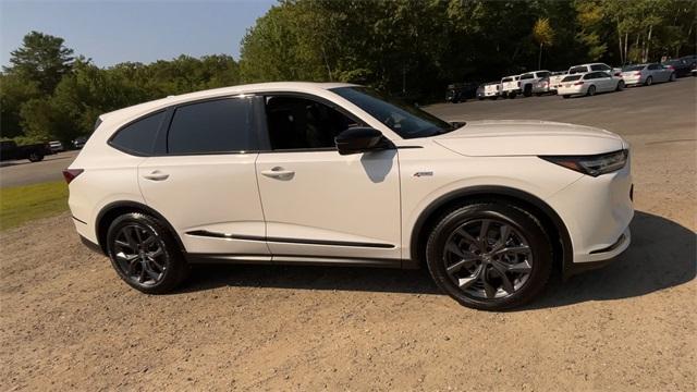 Photo of 2023 Platinum White Pearl Acura MDX