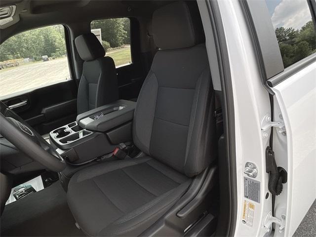 Photo of 2025 Summit White GMC Sierra 2500