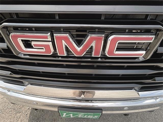 Photo of 2025 Summit White GMC Sierra 2500