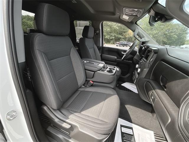 Photo of 2025 Summit White GMC Sierra 2500