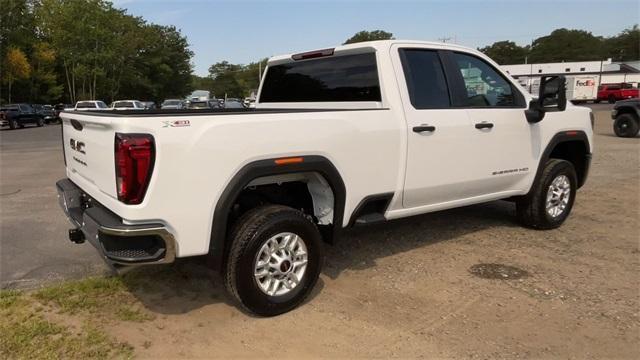 Photo of 2025 Summit White GMC Sierra 2500